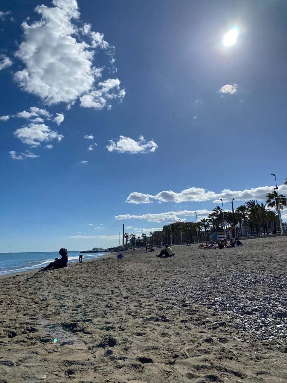 La Caramba Amplio Apartamento En La Playa Málaga Eksteriør bilde