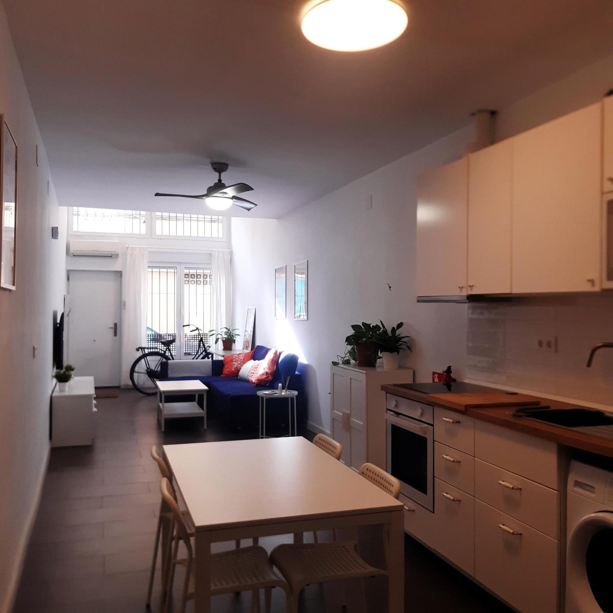 La Caramba Amplio Apartamento En La Playa Málaga Eksteriør bilde