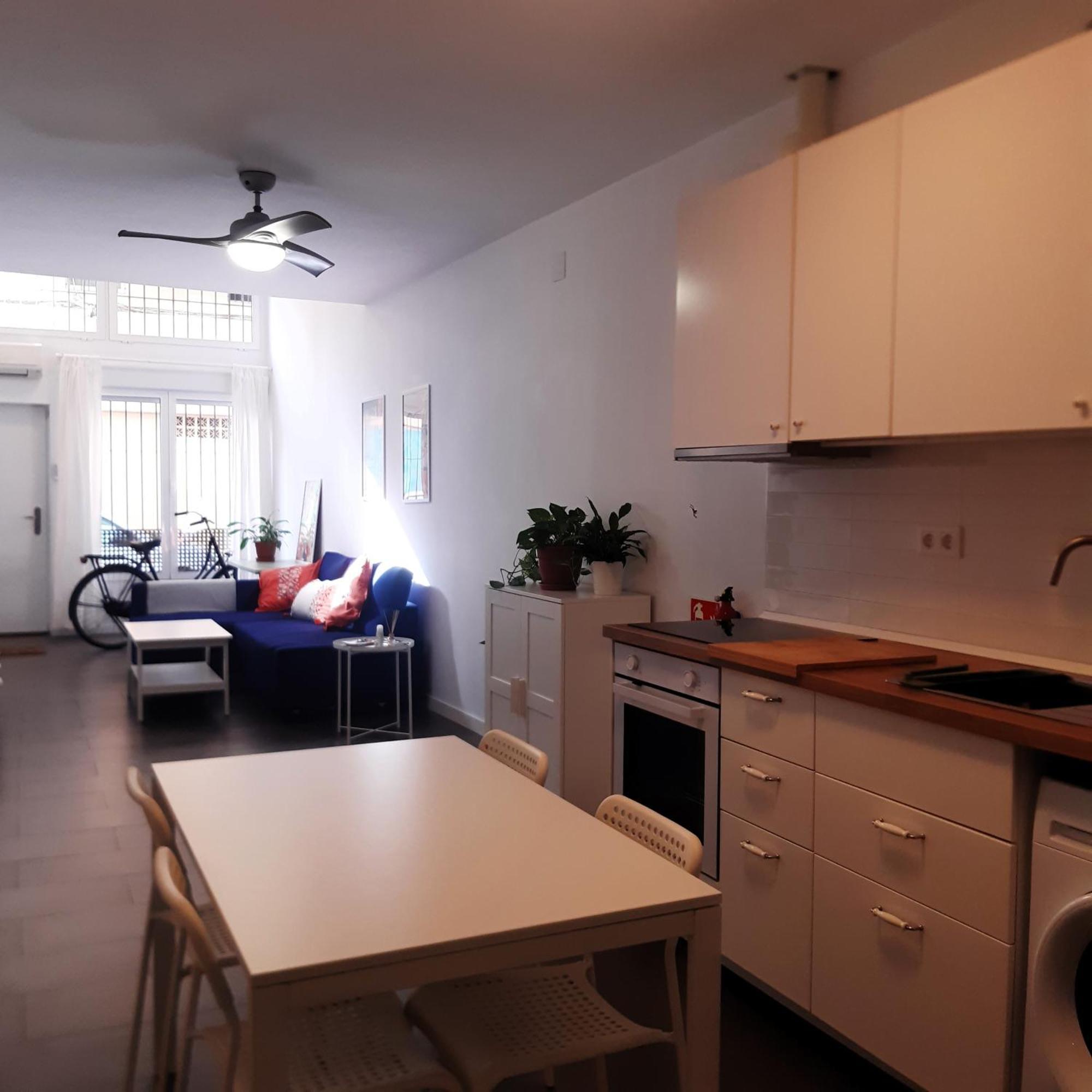 La Caramba Amplio Apartamento En La Playa Málaga Eksteriør bilde
