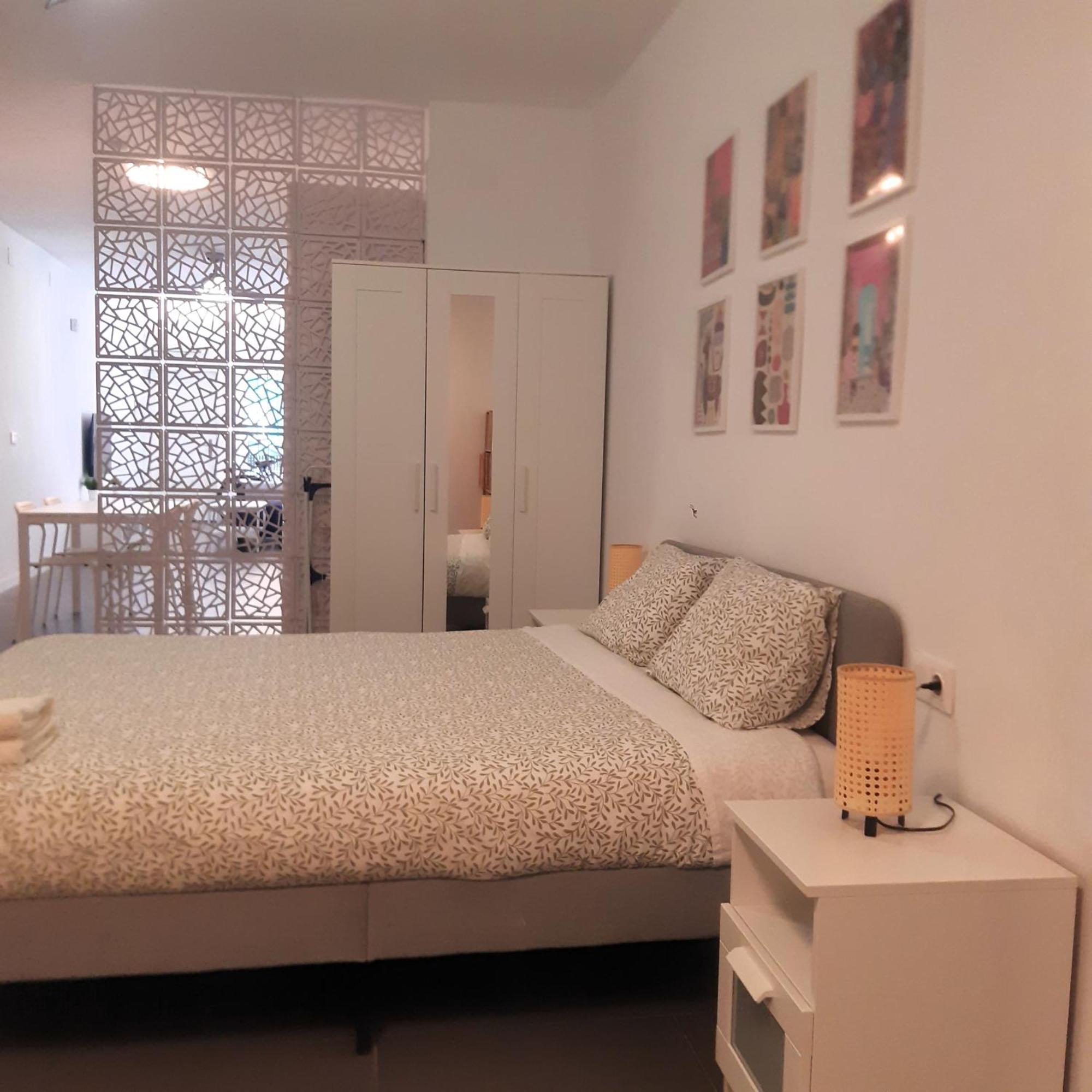La Caramba Amplio Apartamento En La Playa Málaga Eksteriør bilde